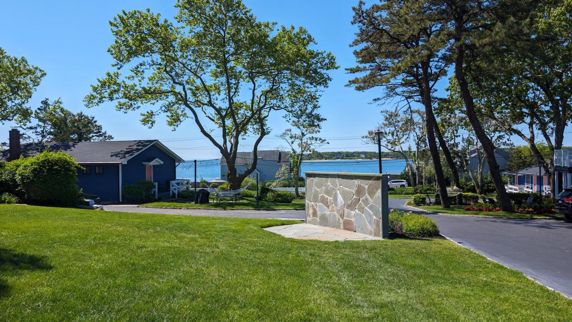 Motel Ocean View Terrace Hampton Bays Esterno foto